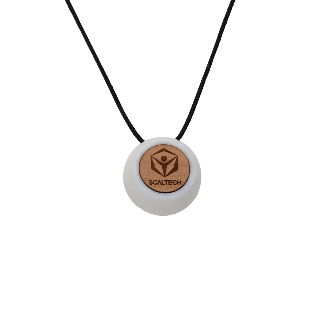 NECK-SCALE-Pendentif-energetique-blanc-1536x1536.png